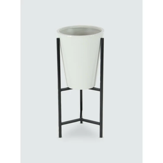 Graydon Living Angled Planters, Set Of 3 Plants & Planters - Image 2